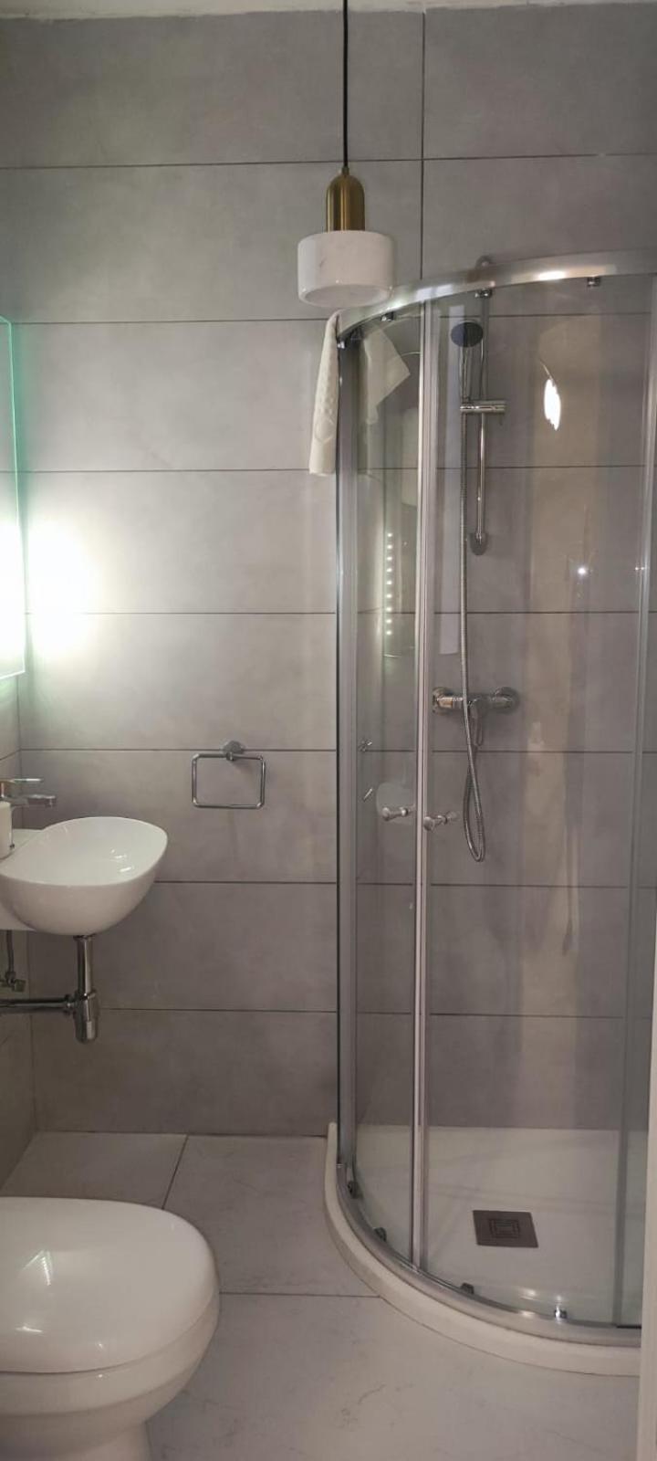 Blu Mar Sea View Apartments Сейнт Полс Бей Екстериор снимка