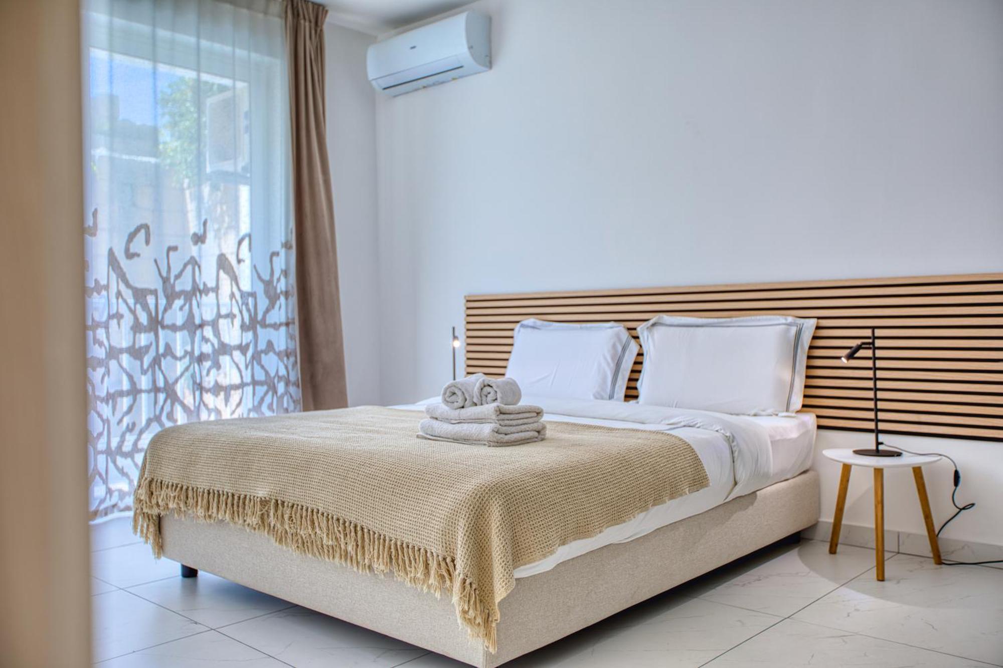 Blu Mar Sea View Apartments Сейнт Полс Бей Екстериор снимка