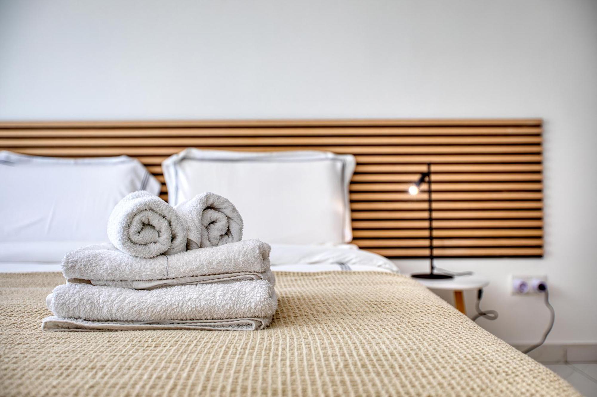 Blu Mar Sea View Apartments Сейнт Полс Бей Екстериор снимка
