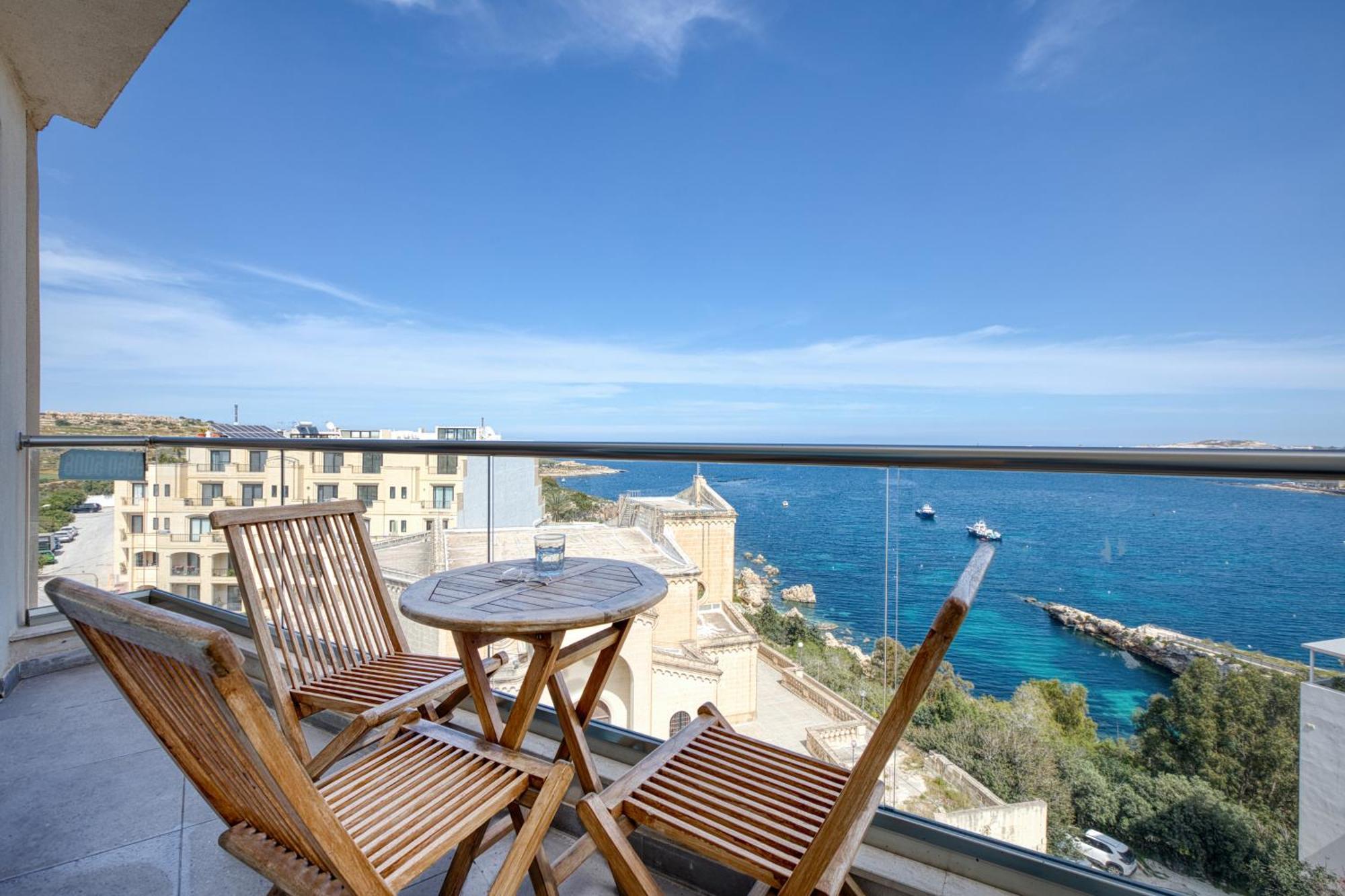 Blu Mar Sea View Apartments Сейнт Полс Бей Екстериор снимка