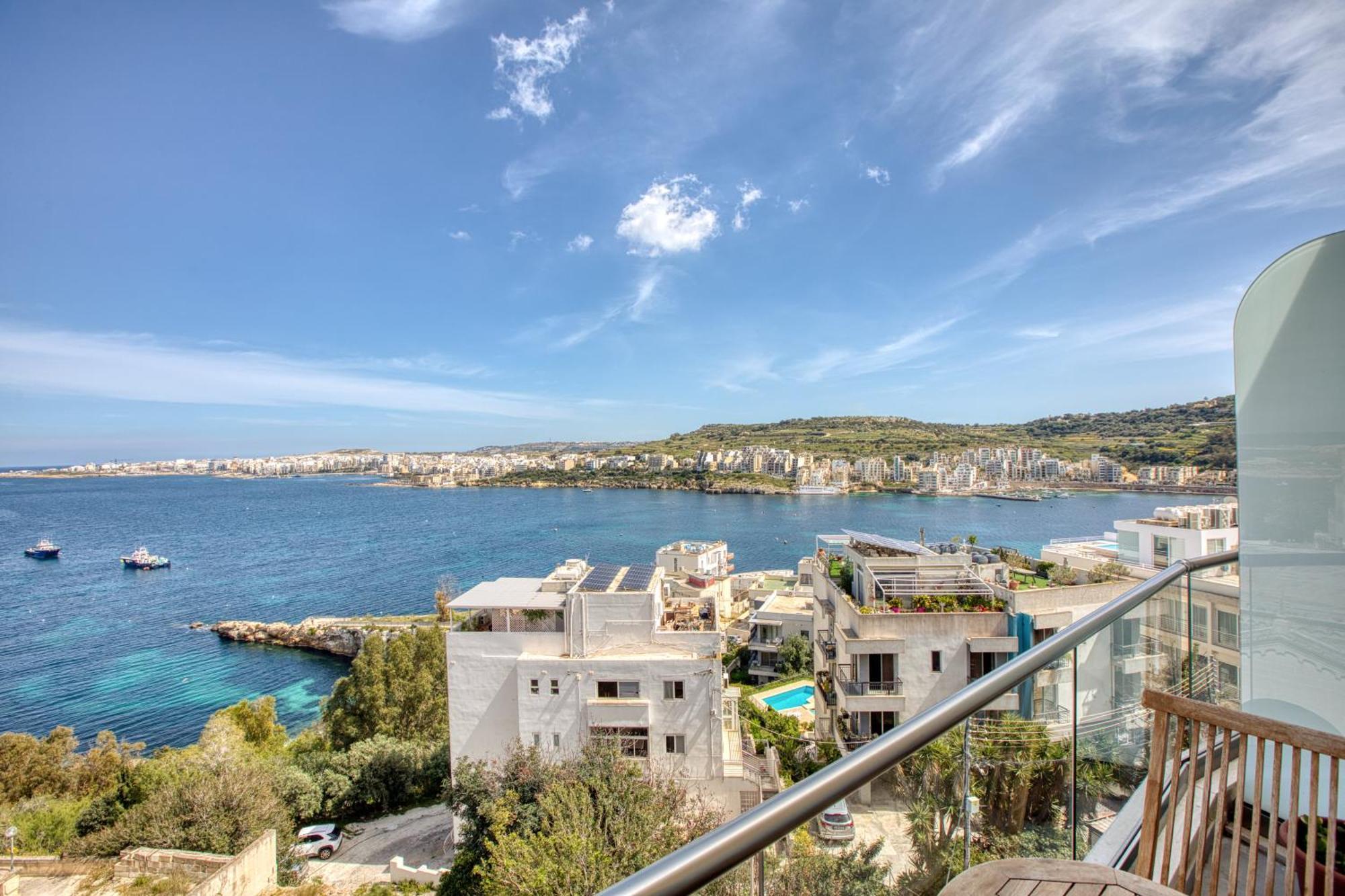 Blu Mar Sea View Apartments Сейнт Полс Бей Екстериор снимка