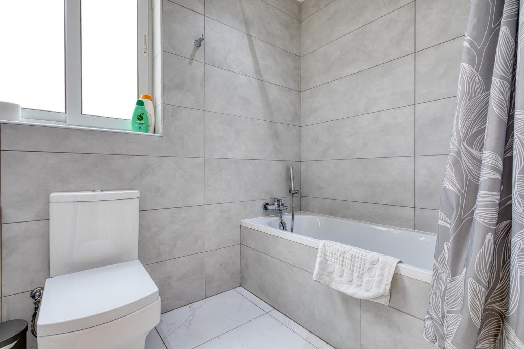 Blu Mar Sea View Apartments Сейнт Полс Бей Екстериор снимка